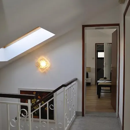 Crobeg Apartman Rab Town