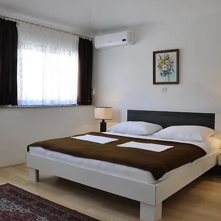 Apartment Crobeg Rab Town